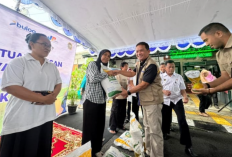 BULOG DIY Salurkan 20 Kg Beras dan 4 Liter Minyak untuk Ribuan Warga Menjelang Idul Fitri