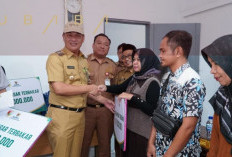 Pemkab Tubaba Salurkan Santunan untuk Pedagang Korban Kebakaran Pasar Mulya Kencana