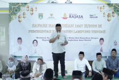 Safari Ramadan di Seputih Raman, Plt. Bupati Lampung Tengah Bagikan Takjil dan Salurkan Bantuan