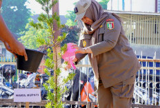 Wabup Umi Laila Pimpin Gerakan Nasional Indonesia ASRI, Ajak Warga Jaga Kebersihan Lingkungan