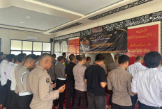 Jajaran Polres Mesuji Gelar Shalat Ghaib untuk Bripka Anumerta Arya Supena 