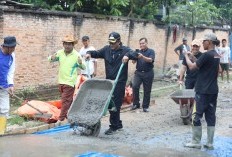 Gotong Royong Bangun Jalan, Warga Purworejo Dapat Dukungan Langsung dari Bupati Ardito