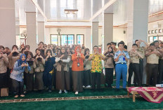 Gencarkan Literasi Statistik, BPS Kota Metro Goes To School Sambangi SMAN 1
