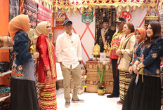 Dorong UMKM Lokal Go International, Dekranasda Lampung Tengah Unjuk Gigi di INACRAFT 2026