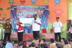 Wakil Bupati I Komang Koheri Sapa Anak-anak PAUD AMSAI dalam Program Literasi dan Edukasi