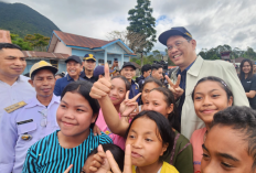 Menkeu Purbaya Yudhi Sadewa Tinjau Wilayah Terdampak Banjir NTT, Serap Aspirasi Warga